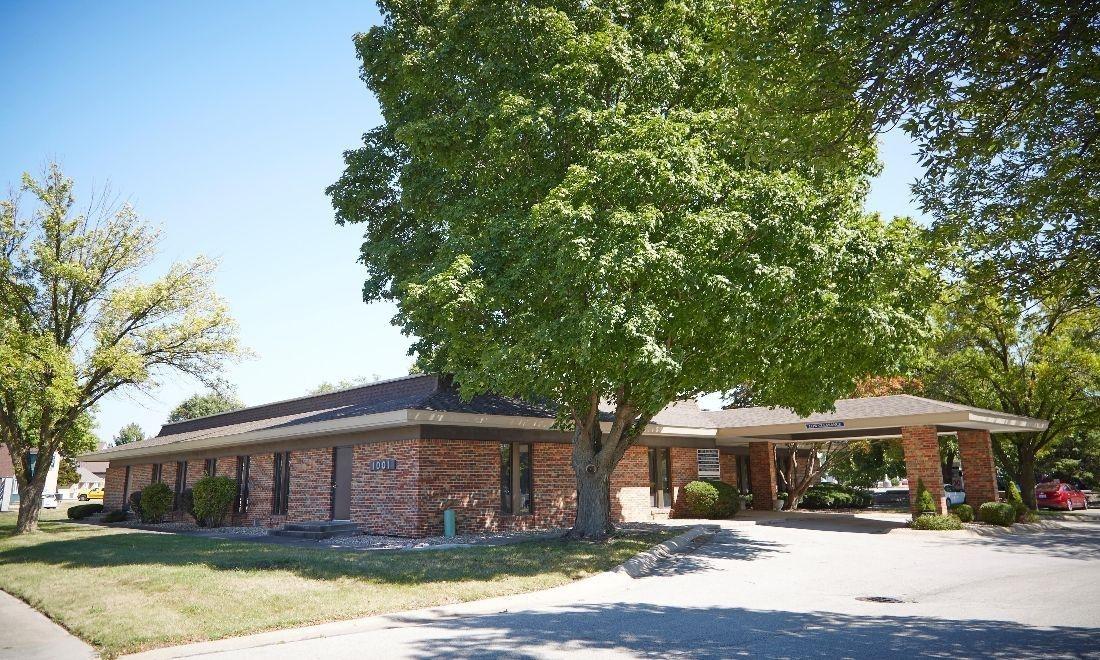 Exterior image of Ruggless Dental in Springfield, IL